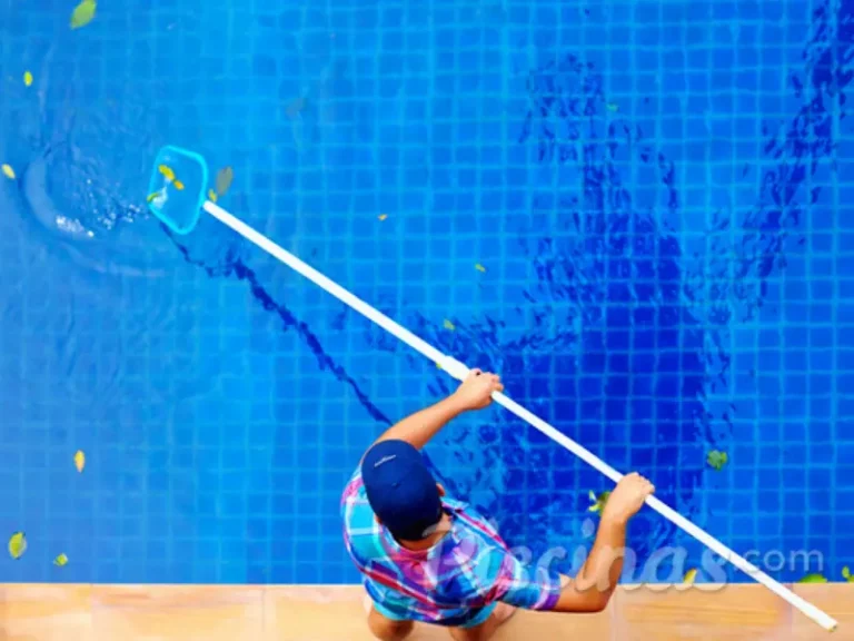 Limpeza de piscina ou piscineiro em Brasília